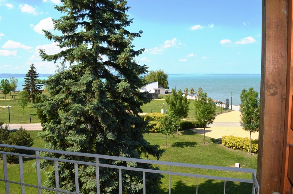 Hotel Holiday Siófok Exteriér fotografie