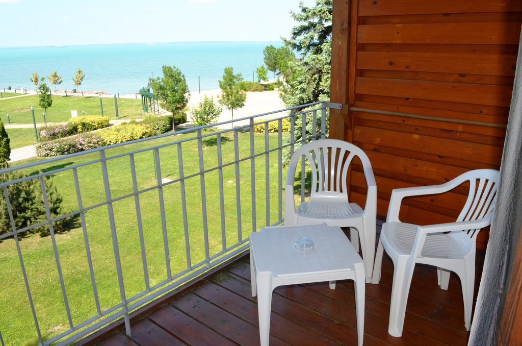 Hotel Holiday Siófok Exteriér fotografie