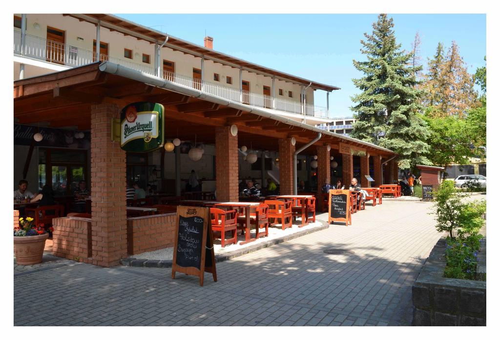 Hotel Holiday Siófok Exteriér fotografie