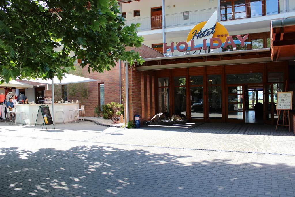 Hotel Holiday Siófok Exteriér fotografie